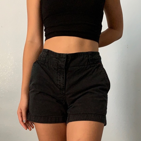 High waisted Tommy Hilfiger mom-esque shorts - Picture 3 of 4